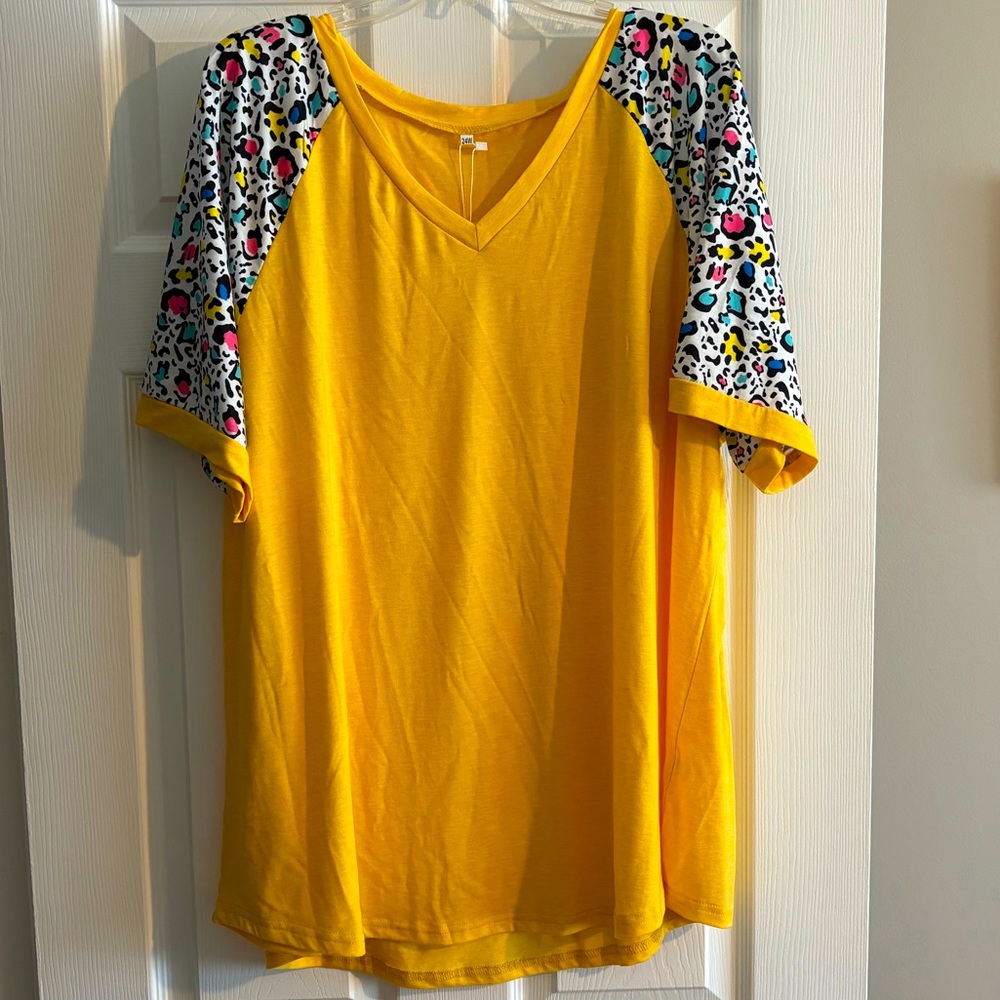 Women’s Yellow V‑Neck Short Sleeve Tee with Leopard Print Raglan Sleeves